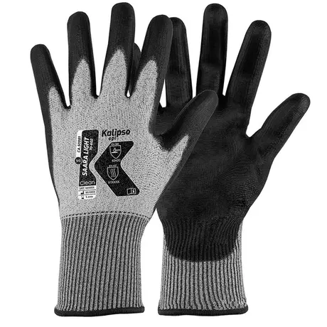 Luva resistente a corte para segurança das mãos em atividades com riscos de lâminas e objetos cortantes, ideal para uso industrial e manuseio de chapas metálicas.