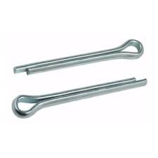 Cupilha metálica, peça de fixação usada para travar e garantir segurança em parafusos, pinos e eixos, essencial em montagem e manutenção mecânica.