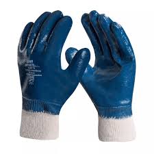 Luva nitrílica descartável para segurança das mãos, ideal para proteção contra produtos químicos, agentes biológicos e em atividades que exigem precisão e higiene.