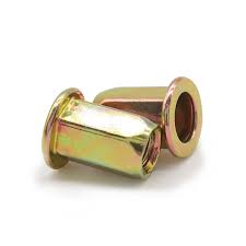 Rebite de rosca sextavado bicromatizado, fixador resistente para união de peças metálicas com acabamento anticorrosivo, ideal para aplicações industriais.