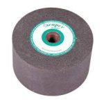 Rebolos tipo copo abrasivo, utilizado em esmeris para desbaste e acabamento de superfícies metálicas com precisão e eficiência.